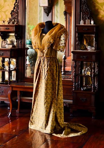 Fashion Forward Filipinas — Google Arts & Culture.